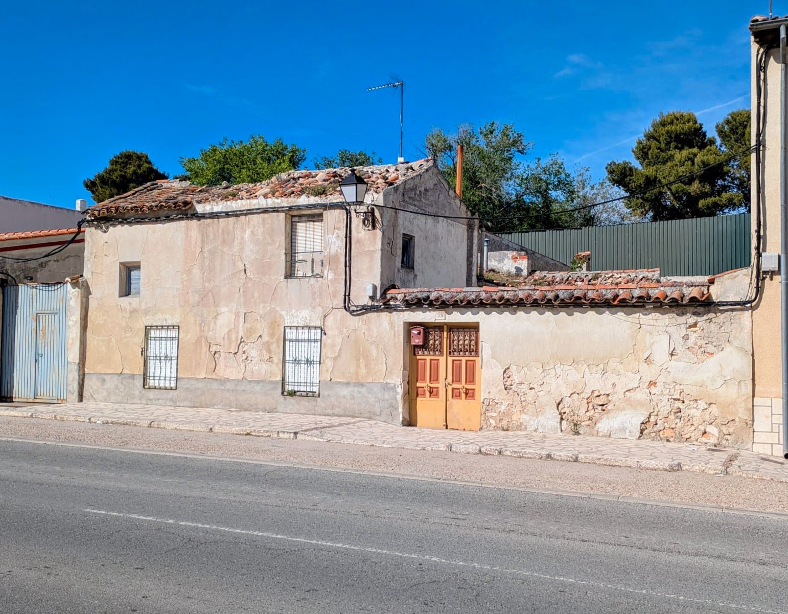 Vista exterior de Casa o chalet en venta en Colmenar de Oreja con Alarma