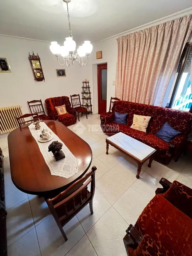 Wohnzimmer von Einfamilien-Reihenhaus zum Verkauf in Puertollano