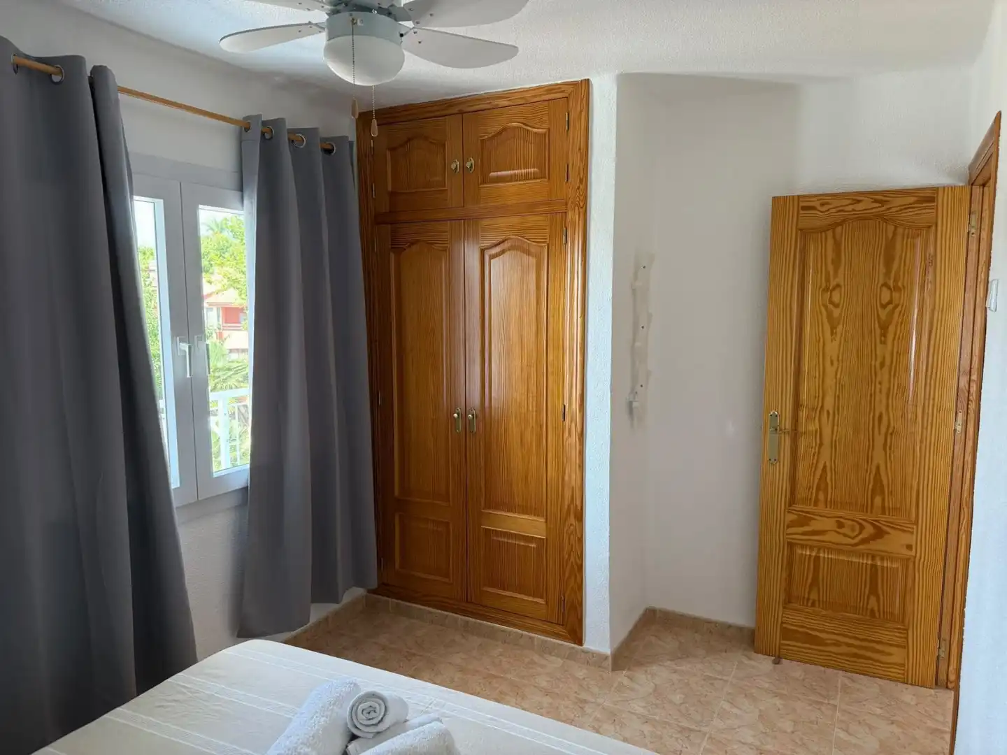 Dormitori de Apartament de lloguer en Cartagena amb Aire condicionat, Calefacció i Terrassa