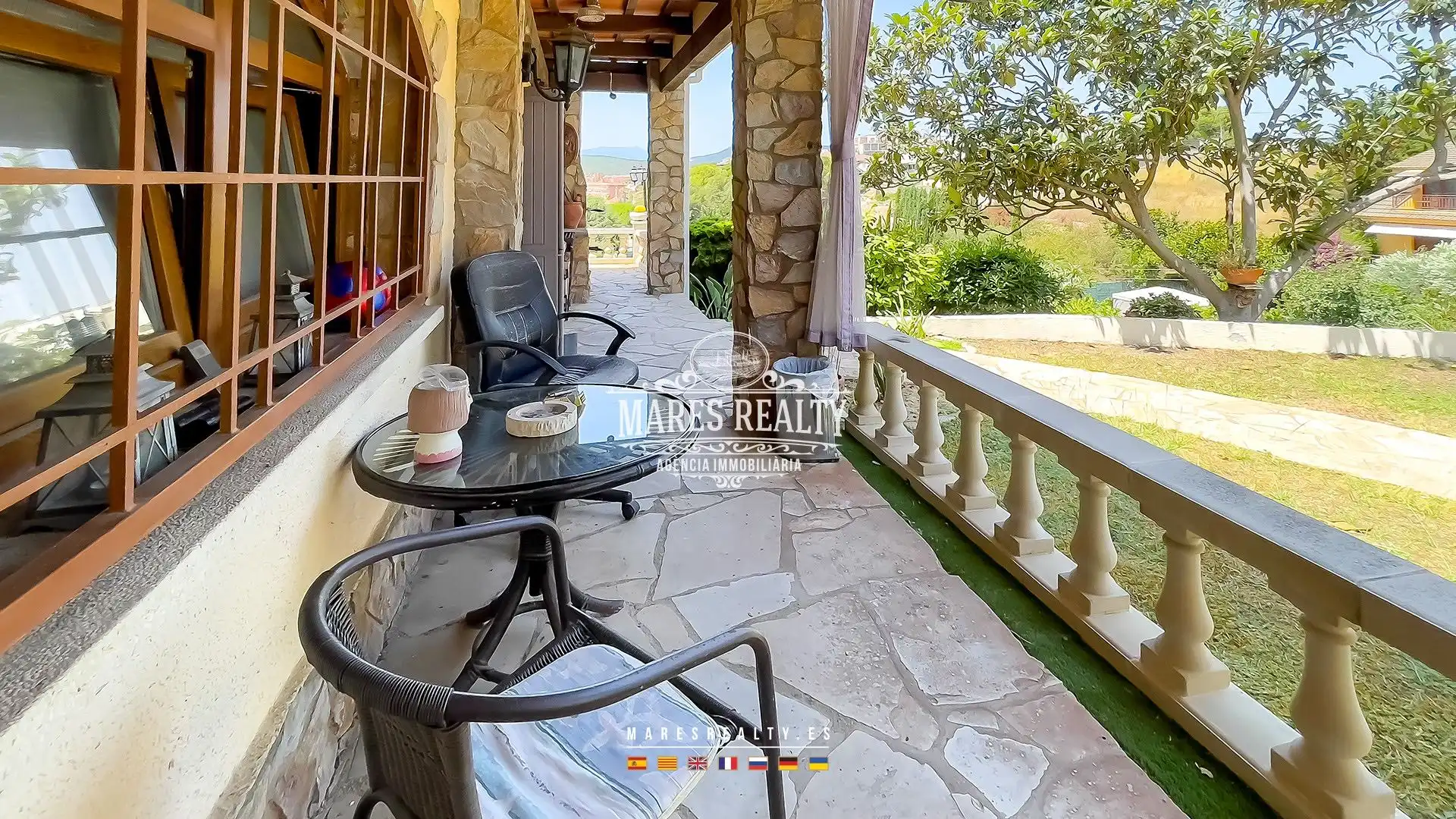 Terrasse von Haus oder Chalet zum Verkauf in Lloret de Mar mit Klimaanlage, Heizung und Privatgarten