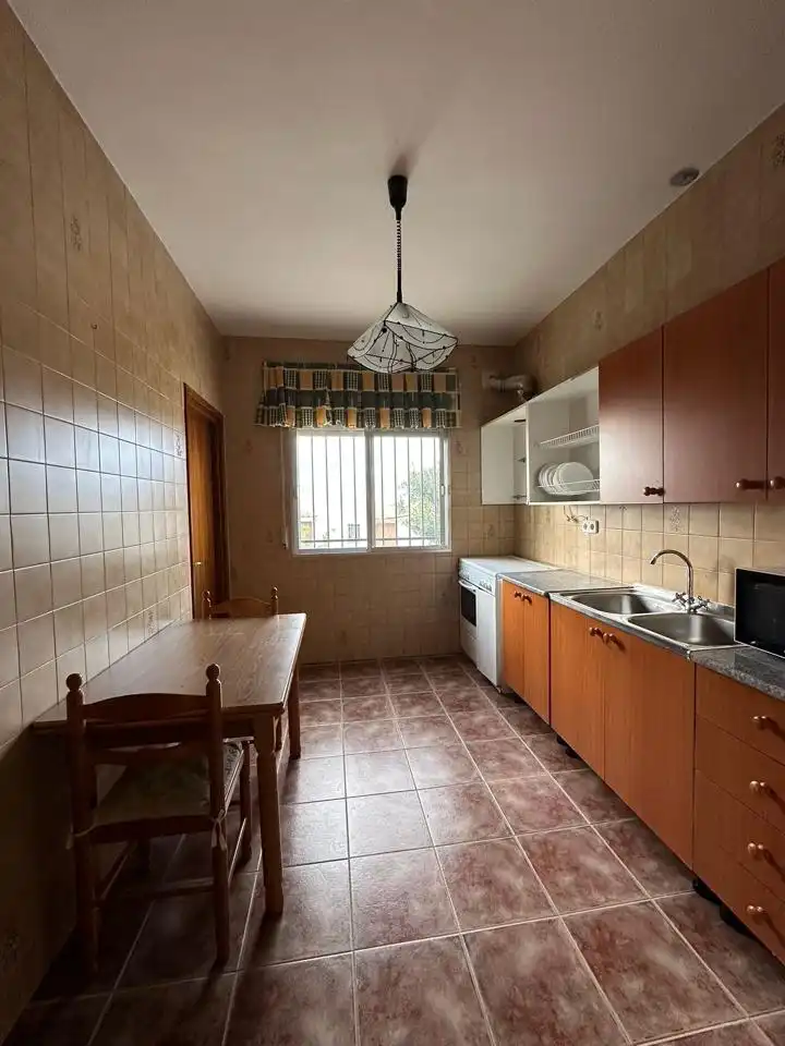 Cuina de Casa o xalet en venda en Cuevas del Campo amb Aire condicionat, Jardí privat i Traster