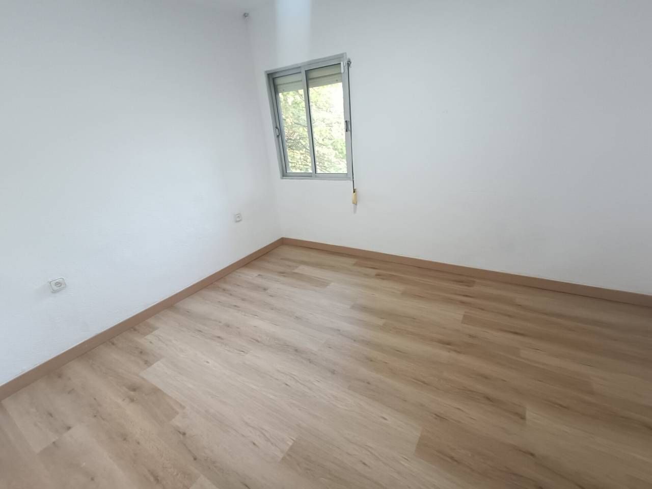 Bedroom of Flat for sale in Santa Coloma de Gramenet  with Balcony