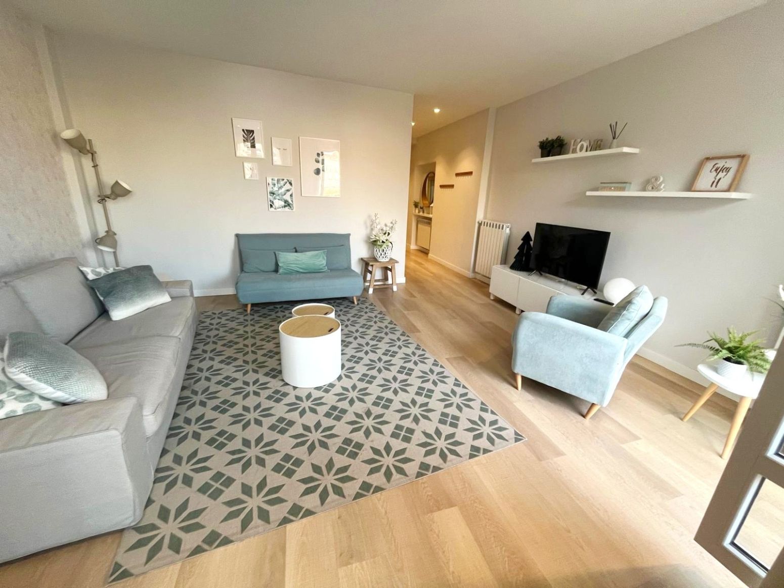 Sala d'estar de Pis de lloguer en  Pamplona / Iruña amb Calefacció, Moblat i Balcó