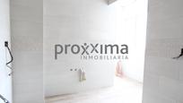 Bathroom of Flat for sale in  Sevilla Capital  with Balcony