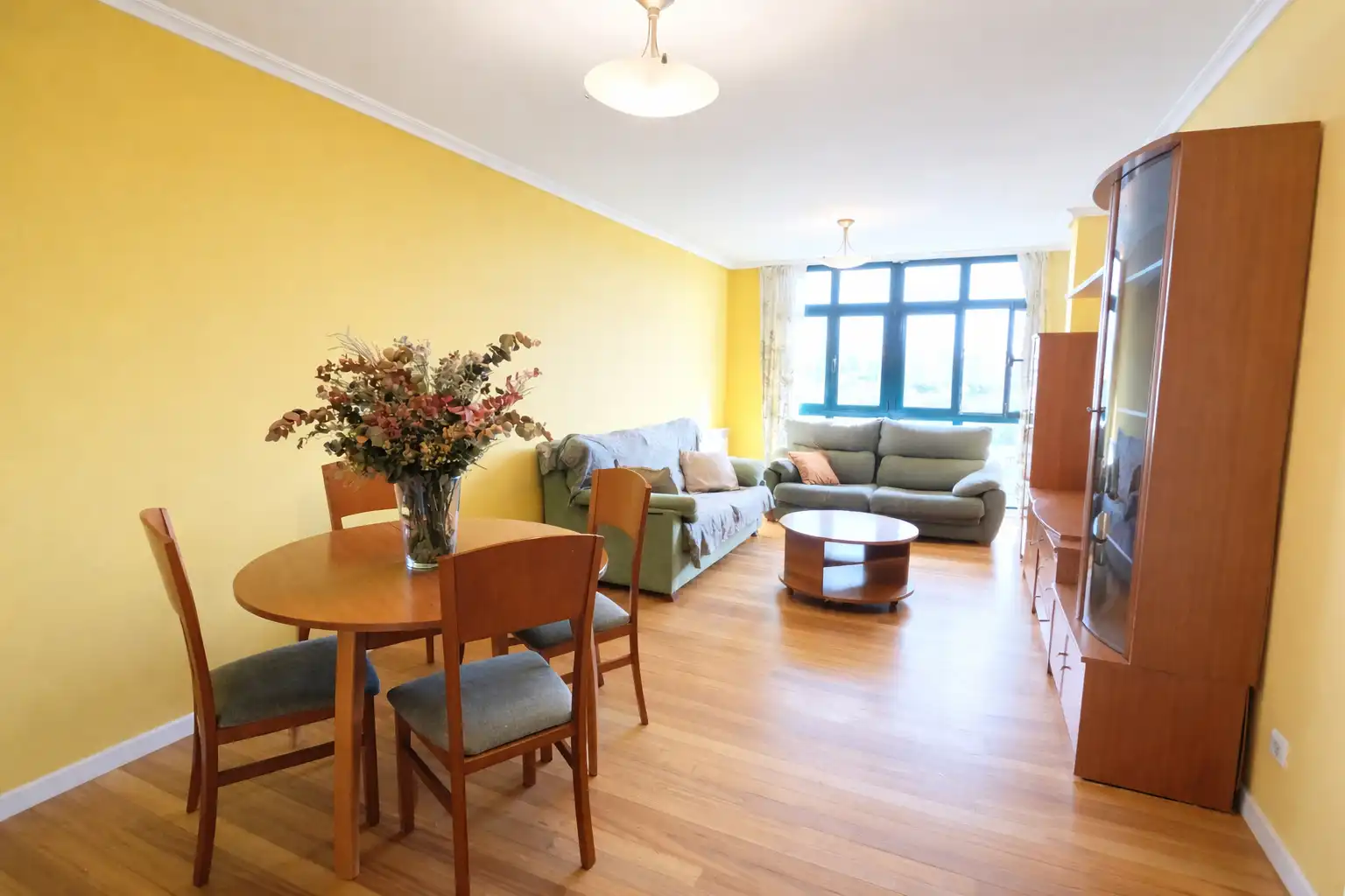 Wohnzimmer von Wohnung zur Miete in Santander mit Heizung, Möbliert und Ofen