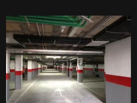 Parkplatz von Garage zum Verkauf in San Fernando