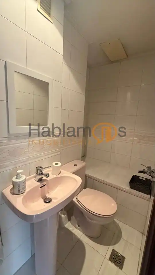 Baño de Piso en venta en Pontevedra Capital  con Calefacción, Parquet y Trastero