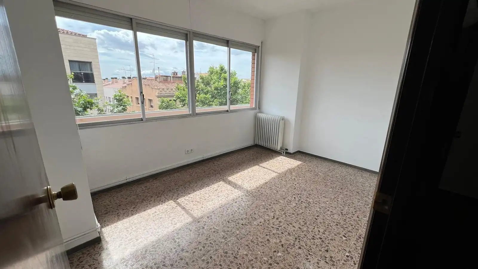 Bedroom of Flat for sale in Sabadell  with Air Conditioner, Heating and Terrace