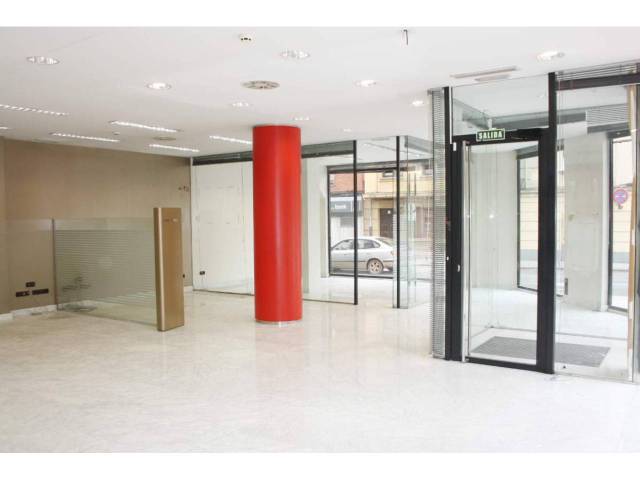 Local comercial en Alquiler en Vallobín