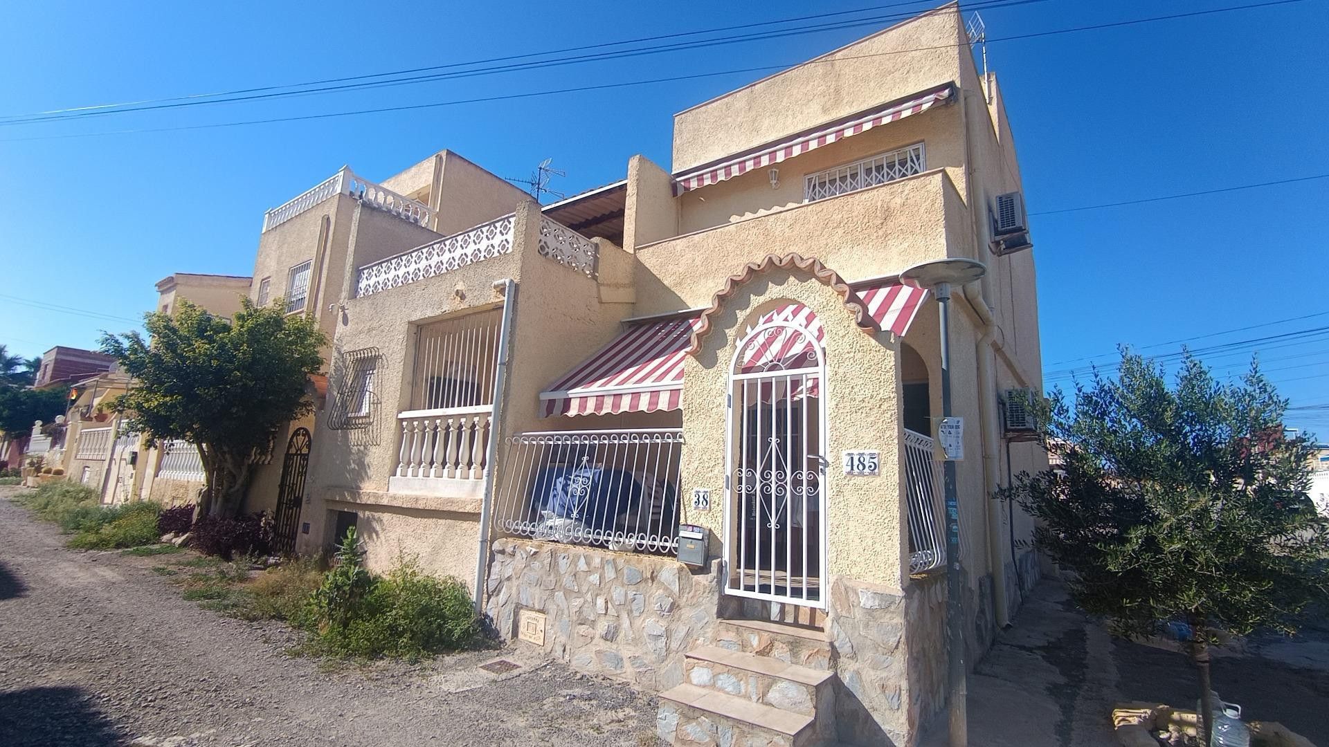 Vista exterior de Casa o xalet en venda en Santa María de la Isla amb Aire condicionat, Calefacció i Terrassa