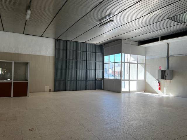 Nave industrial en Venta en Campo de la Verdad - Miraflores