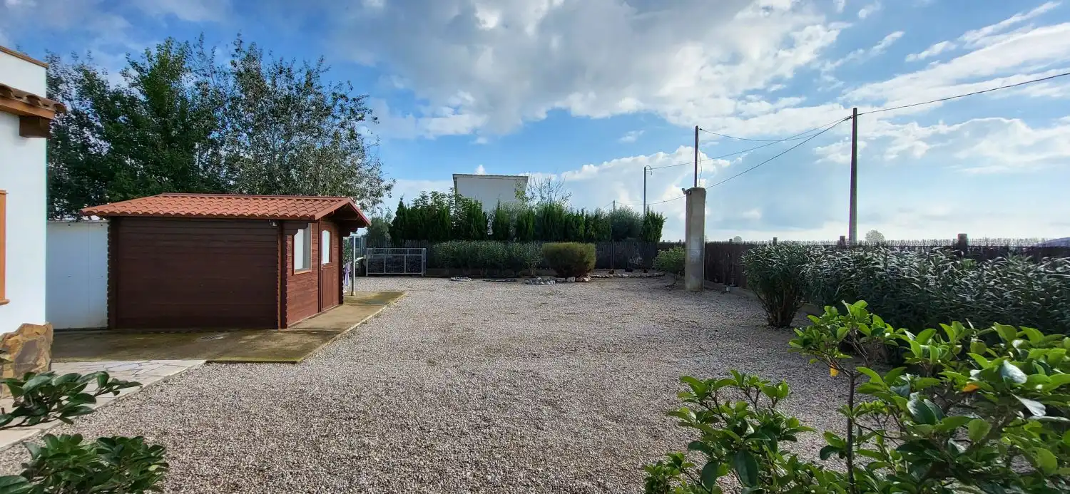 Haus oder Chalet zum Verkauf in Deltebre mit Klimaanlage und Abstellraum