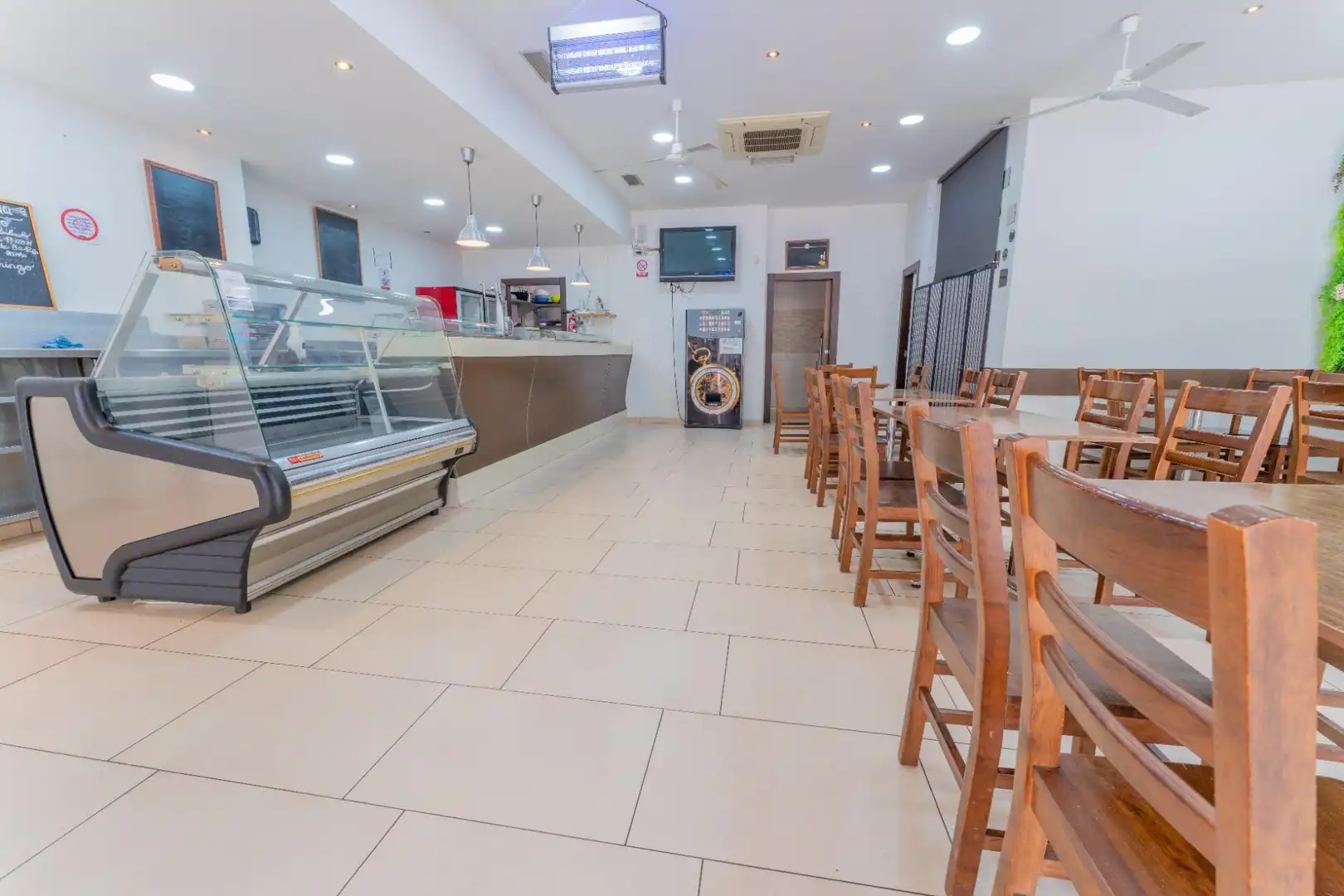 Local comercial en venta en Las Bayas, imagen 8