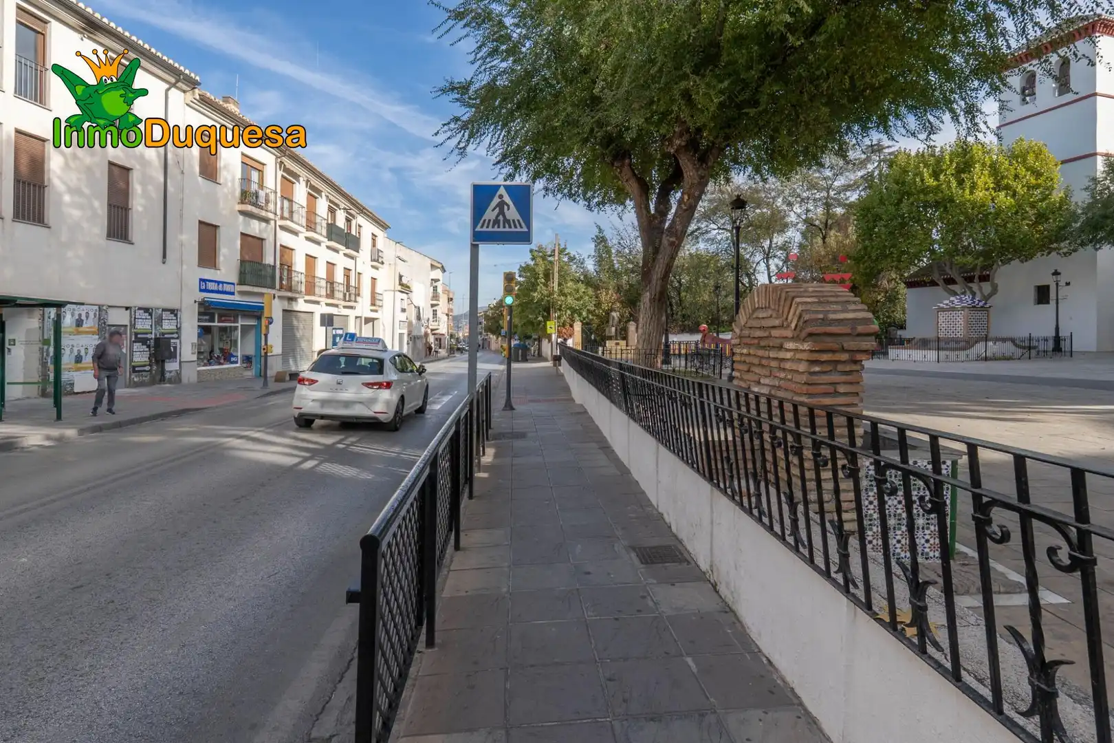 Vista exterior de Local en venta en Ogíjares