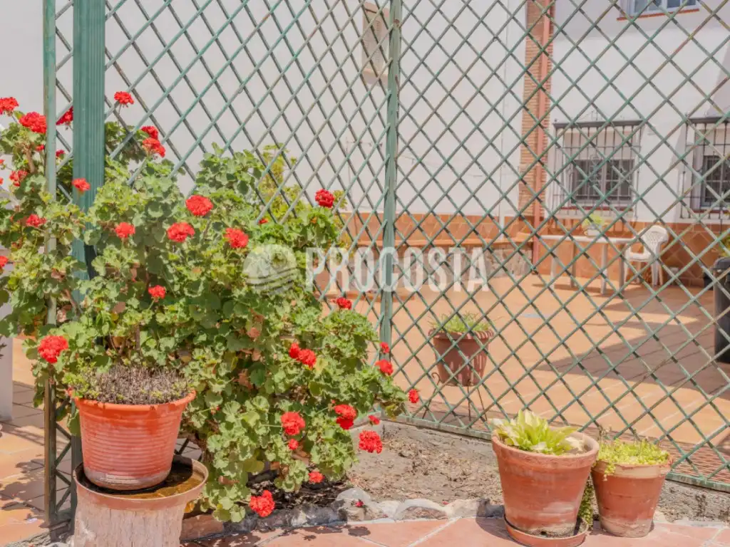 Jardí de Casa o xalet en venda en Fuente Vaqueros amb Aire condicionat, Jardí privat i Terrassa