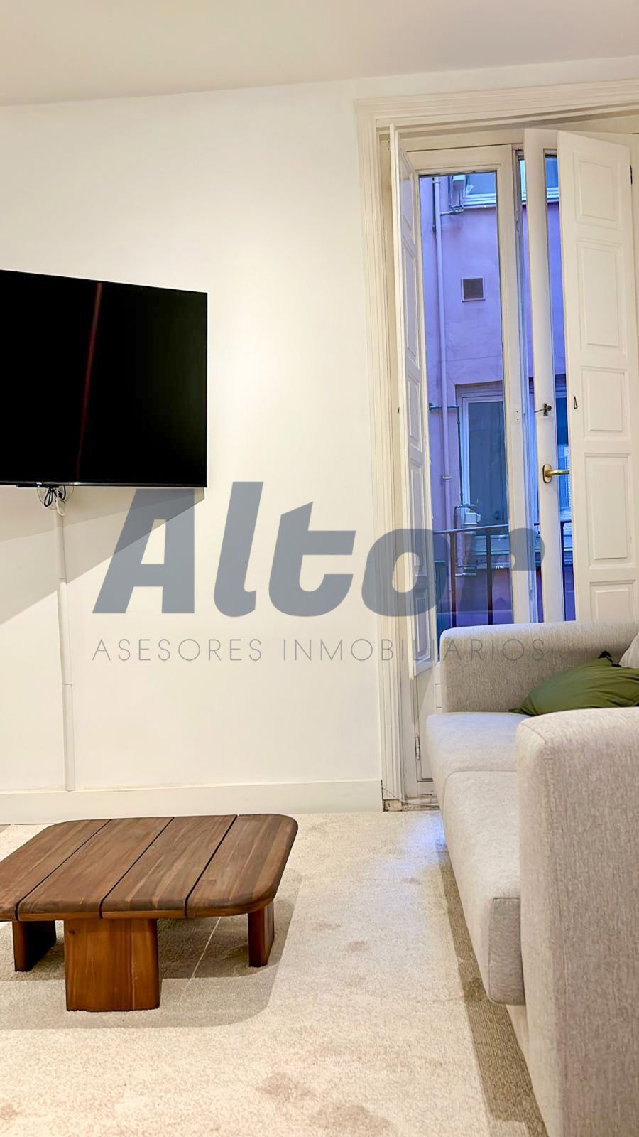 Dormitori de Àtic de lloguer en  Madrid Capital amb Aire condicionat, Calefacció i Moblat