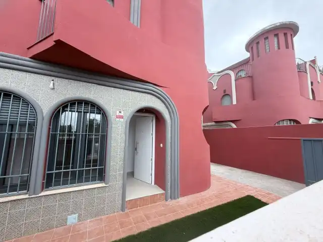 Adossat amb terrassa en venda a Calle Atalaya, imagen 4