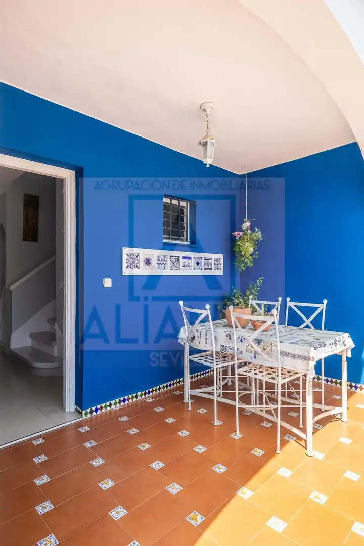 Garten von Einfamilien-Reihenhaus zum Verkauf in Mairena del Aljarafe mit Klimaanlage und Privatgarten