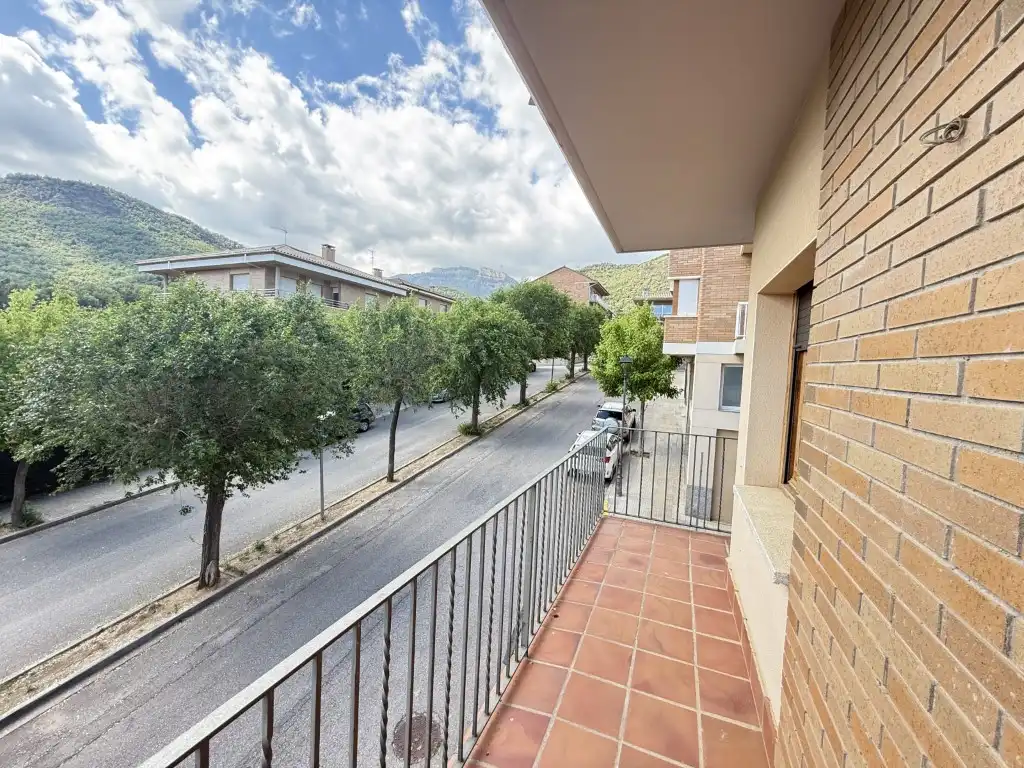 Houses for sale in Avenida Francesc Macia, Avià