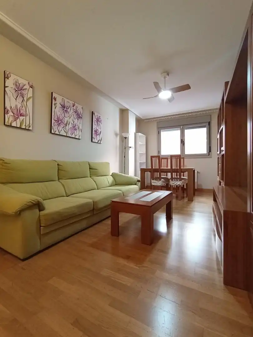 Living room of Flat for rent in Parla  with Air Conditioner, Heating and Storage room