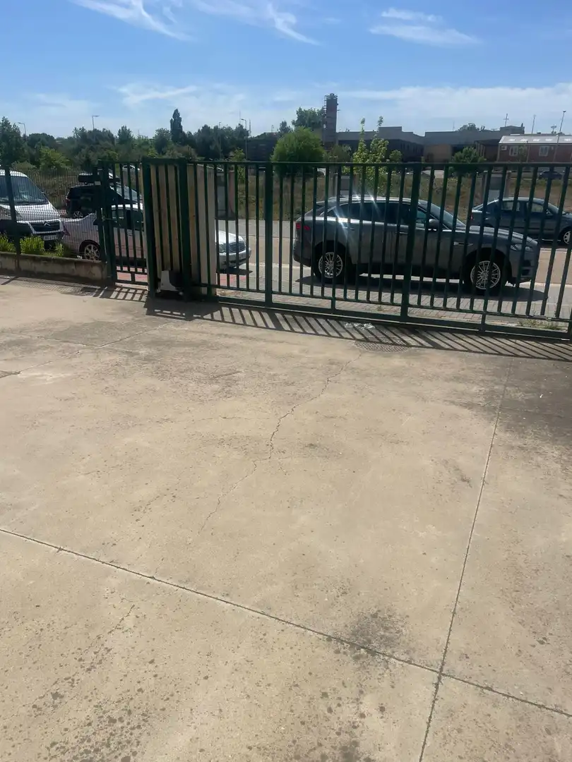 Parking de Nave industrial de alquiler en Valladolid