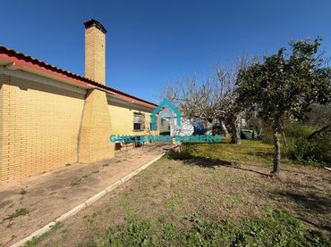 Maison rustique avec jardin à vendre à La Puebla del Río