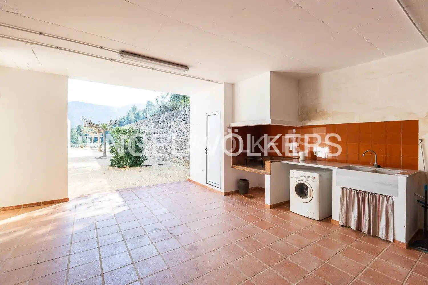 Terrassa de Casa o xalet de lloguer en Tavernes de la Valldigna amb Aire condicionat, Calefacció i Jardí privat