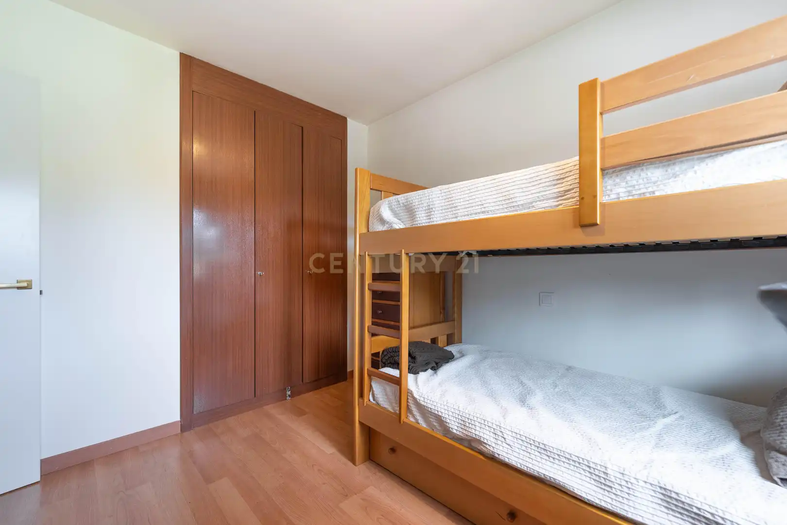 Habitación de Casa o chalet de alquiler en Galapagar con Jardín privado, Piscina y Horno