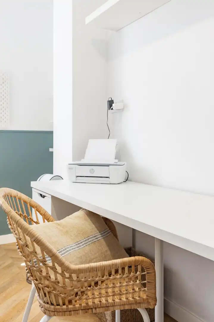 Flat for sale in Valencia  with Air Conditioner, Heating and Storage room