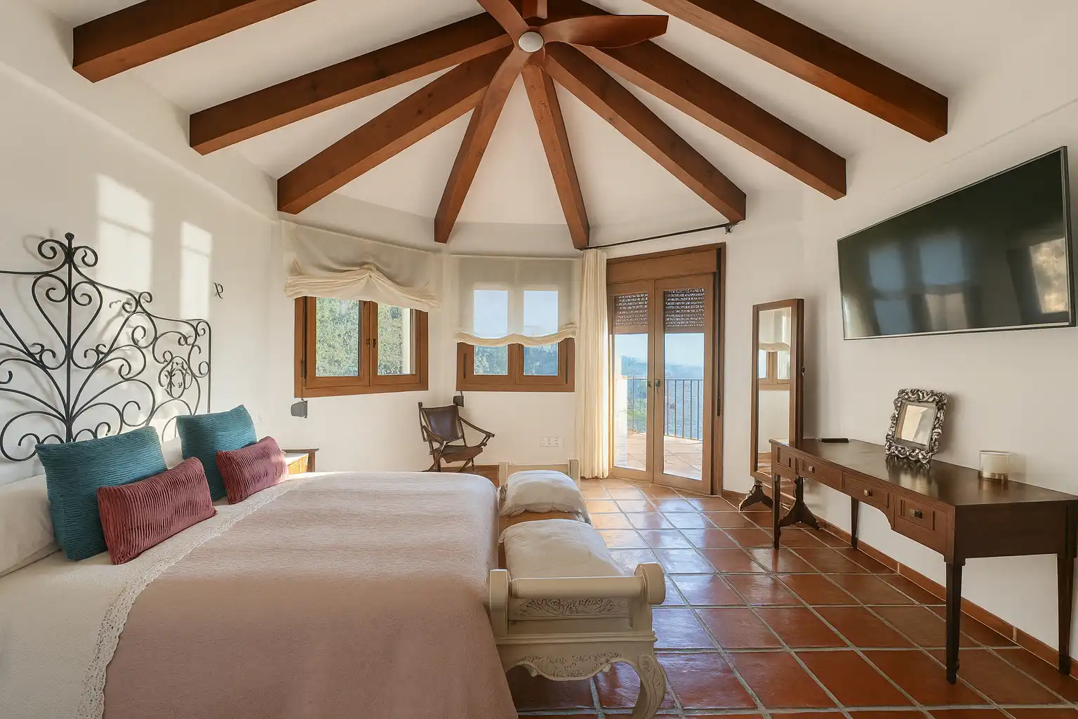 Habitación de Casa o chalet en venta en Istán con Aire acondicionado, Jardín privado y Piscina