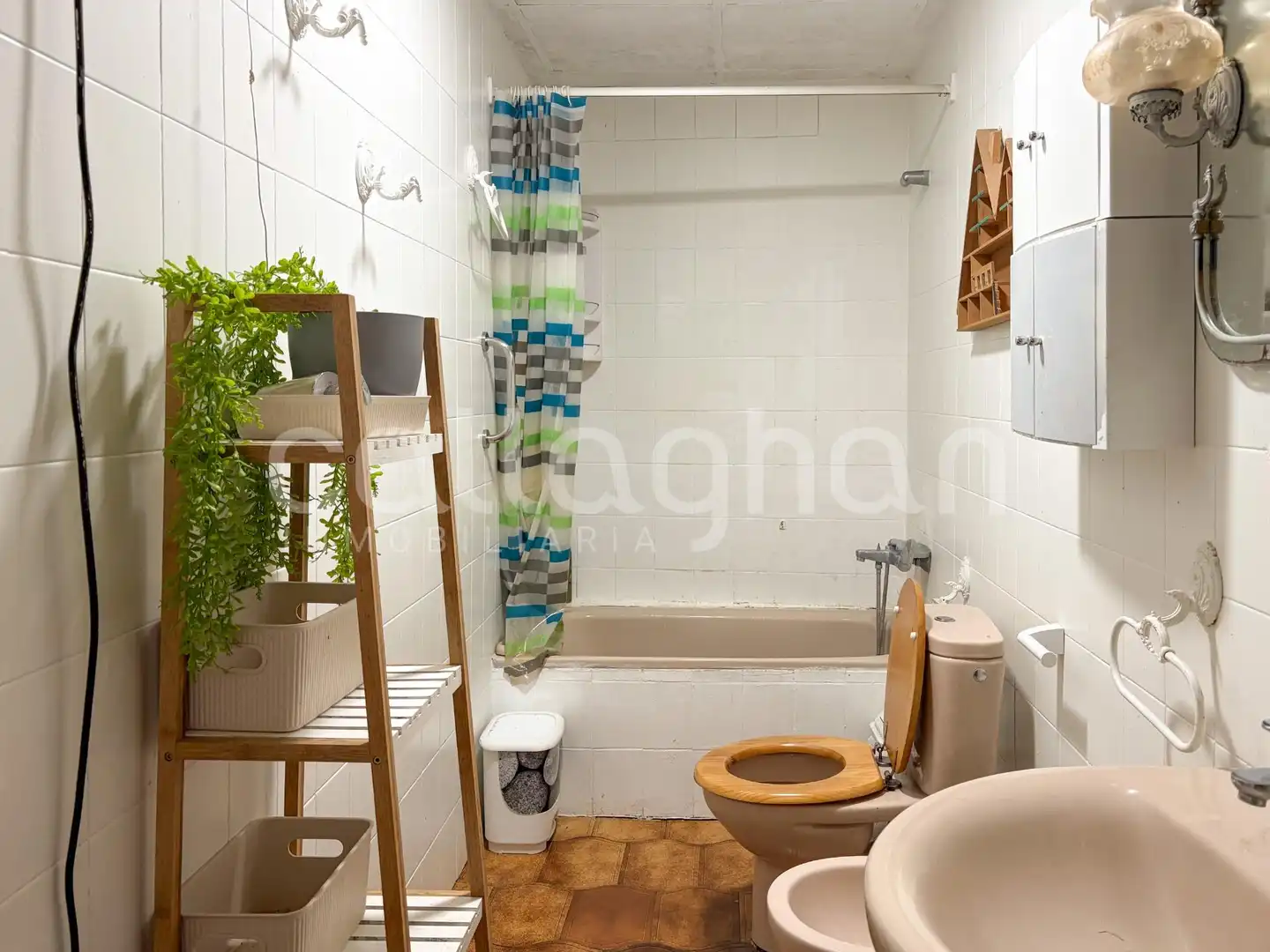 Bany de Casa o xalet en venda en Ontinyent amb Aire condicionat, Traster i Moblat