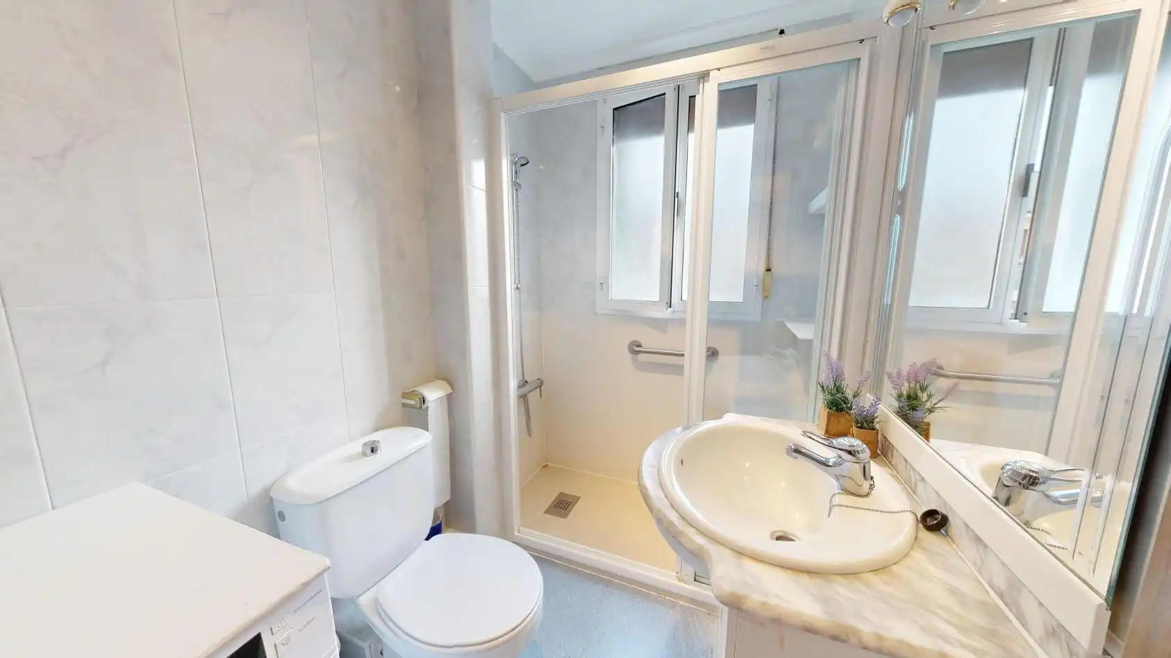 Badezimmer von Wohnung zur Miete in Donostia - San Sebastián 