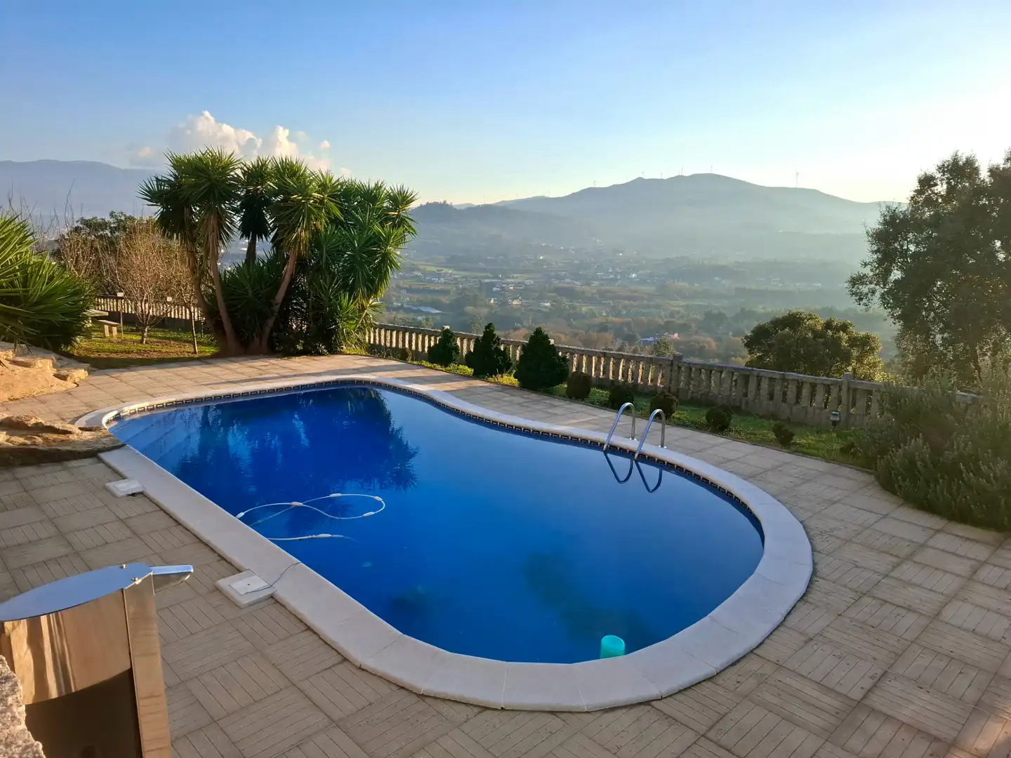 Piscina de Casa o xalet en venda en As Neves   amb Calefacció, Jardí privat i Terrassa