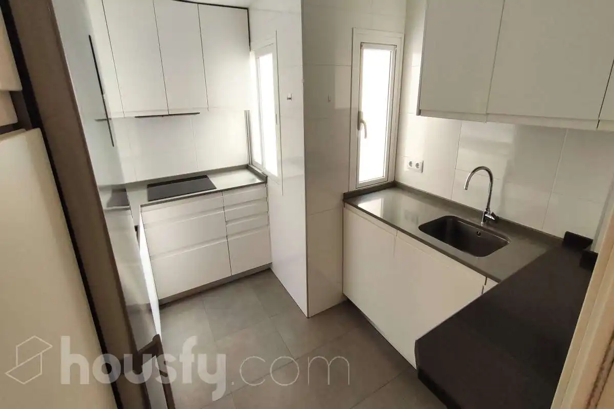 Kitchen of Flat for rent in Madrid  with Air Conditioner, Terrace and Furnished