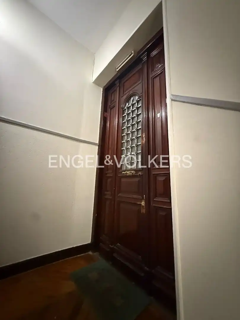 Piso en venta en Madrid con Calefacción y Balcón
