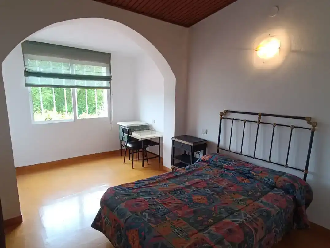 Dormitori de Casa o xalet en venda en Ourense Capital  amb Piscina