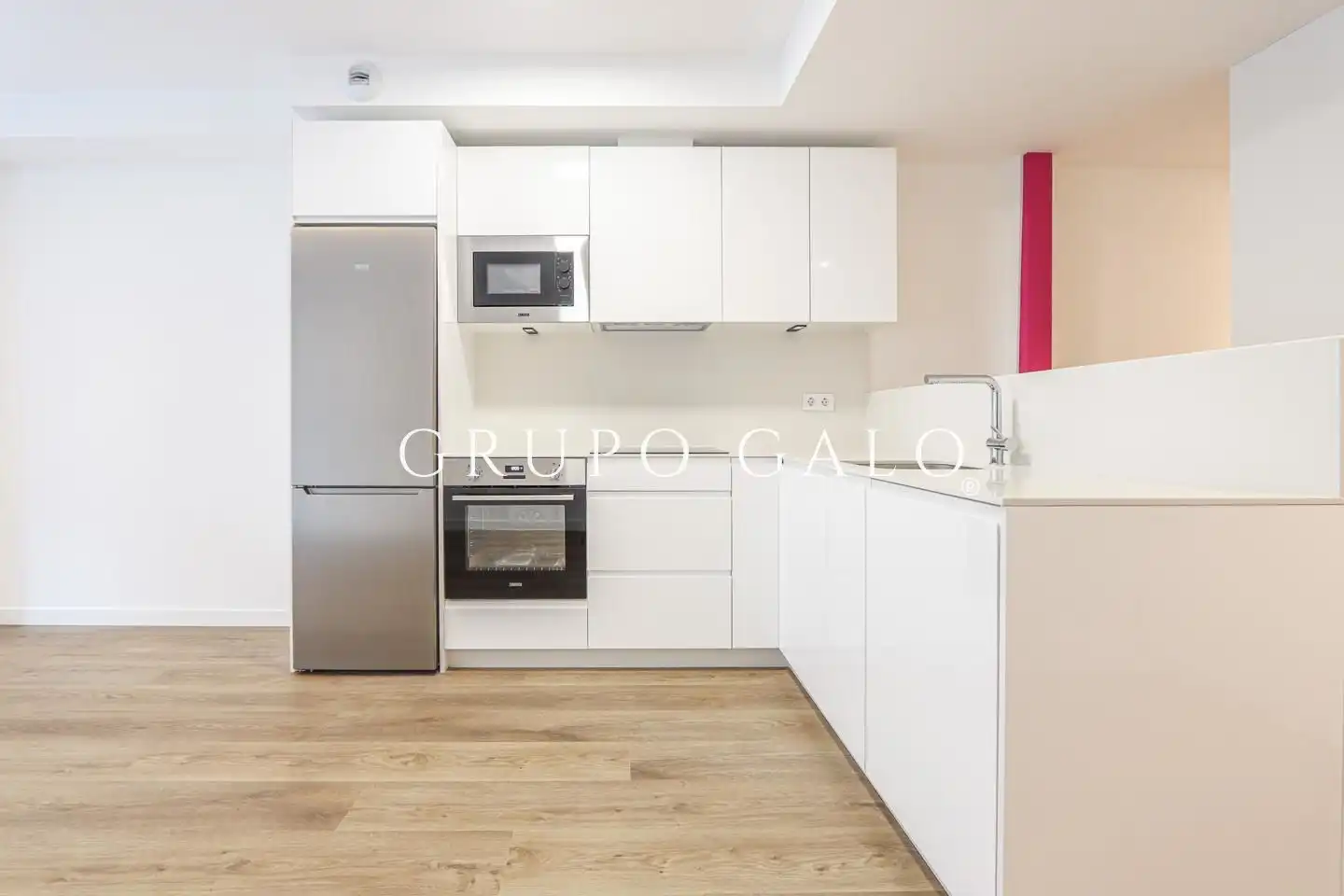Wohnung zur Miete in Rúa de Bolivia, Plaza España - Corte Inglés