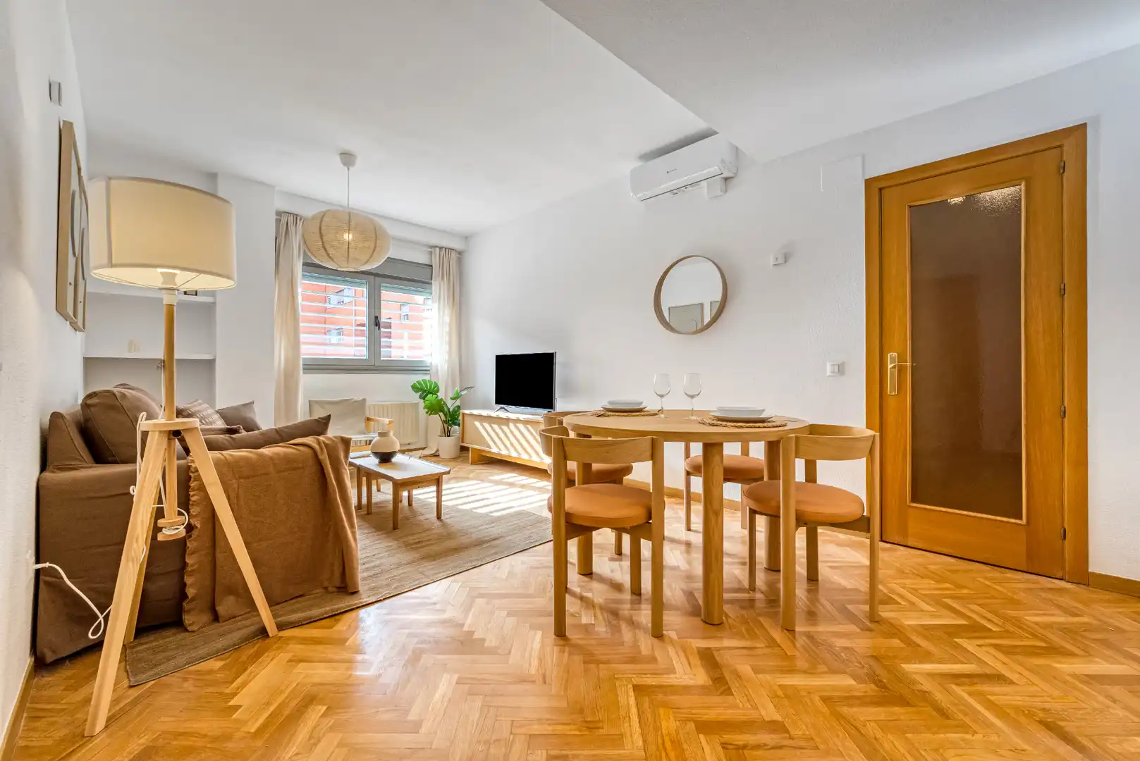 Sala d'estar de Pis en venda en Madrid amb Piscina comunitària