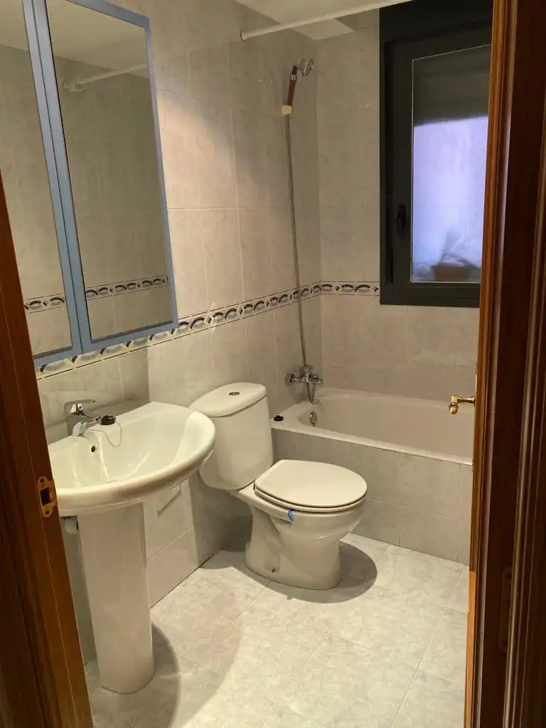 Bany de Pis de lloguer en Zaragoza amb Aire condicionat, Calefacció i Terrassa