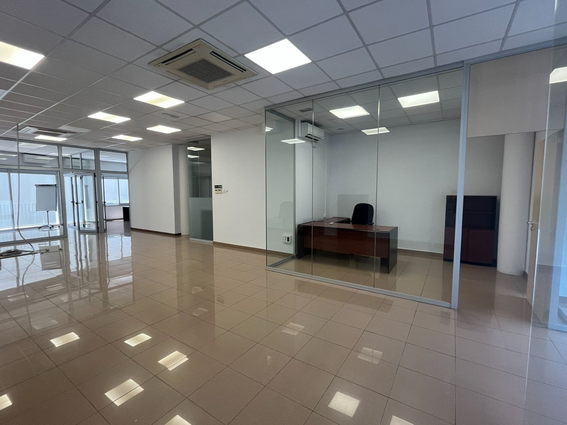 Premises to rent in Terrassa  with Air Conditioner