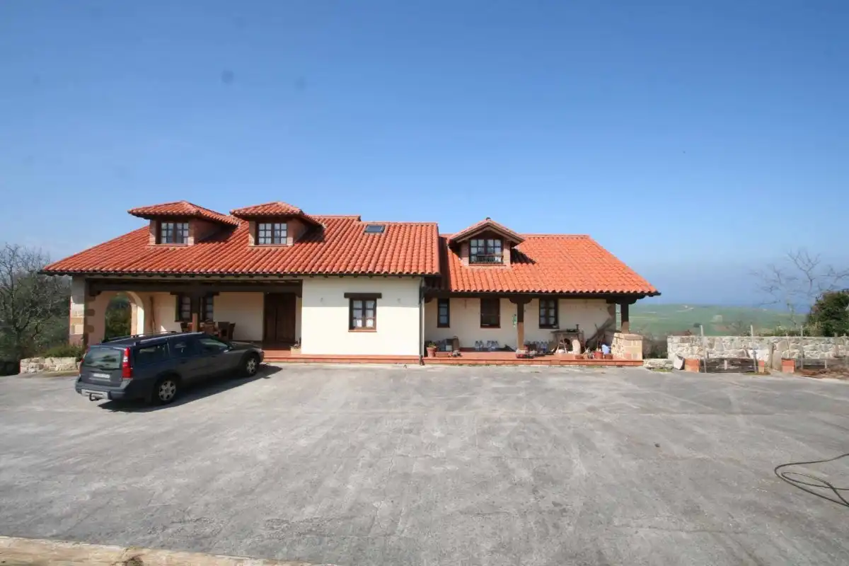Exterior view of Country homes for sale in Alfoz de Lloredo  with Private garden, Storage room and Balcony
