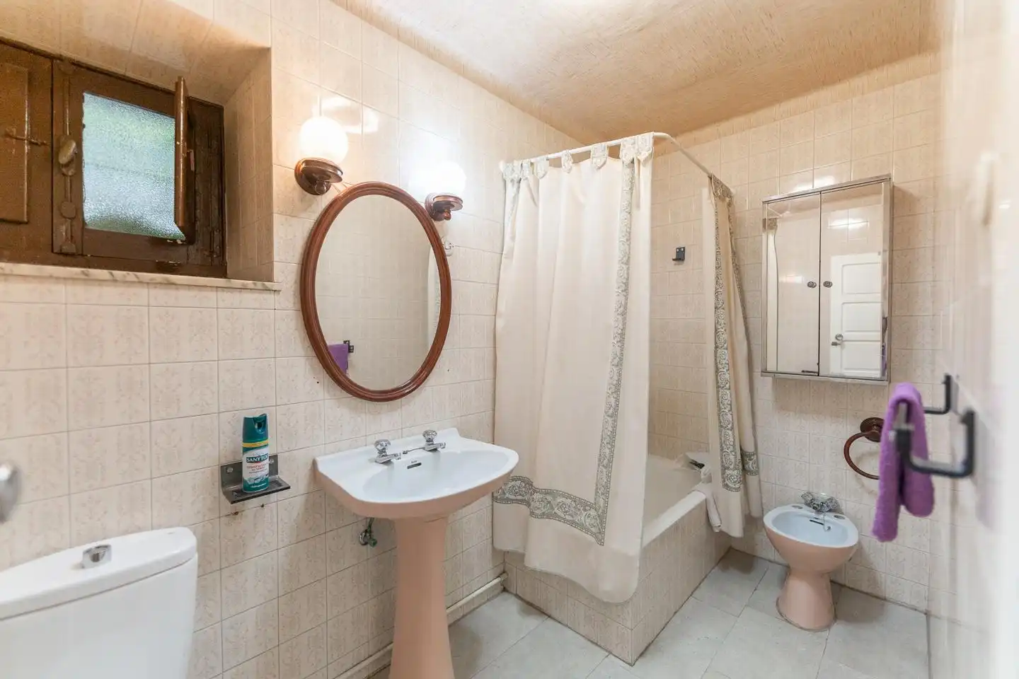 Baño de Casa adosada en venta en Somiedo con Calefacción, Jardín privado y Terraza
