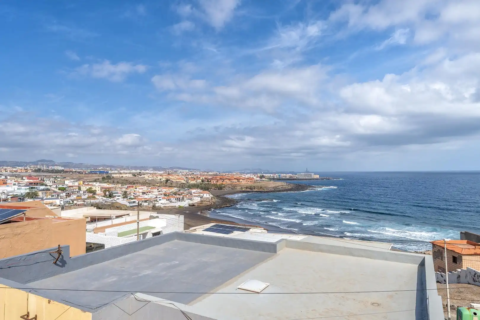 Vista exterior de Casa o chalet en venta en Telde con Aire acondicionado, Terraza y Amueblado