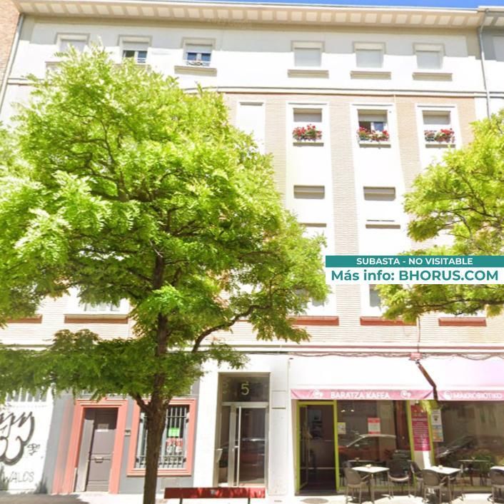 Vista exterior de Piso en venta en  Pamplona / Iruña