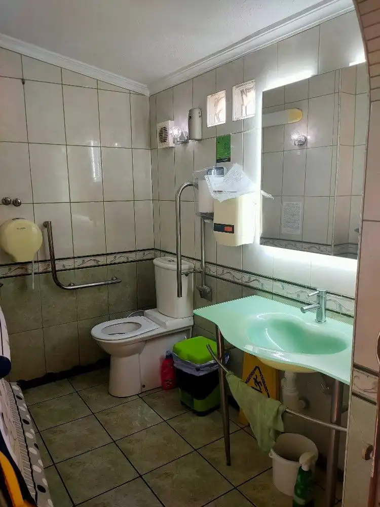 Bany de Local en venda en Adeje amb Aire condicionat