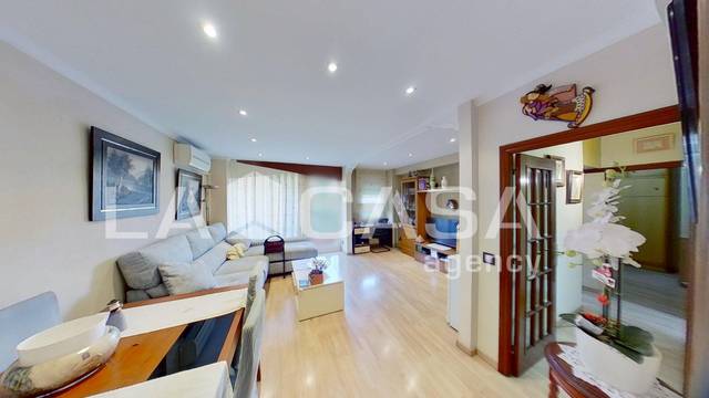 Piso en Venta en La Verneda i la Pau