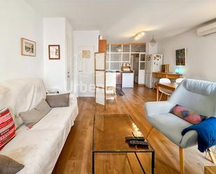 Sala d'estar de Apartament en venda en Calella amb Aire condicionat i Terrassa