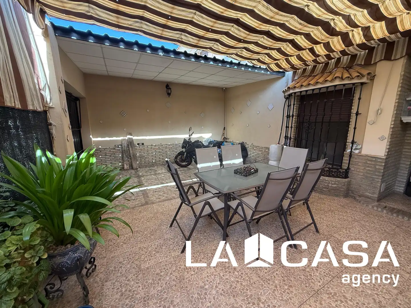 Terrace of Detached homes for sale in Dos Hermanas  with Air Conditioner, Terrace and Storage room
