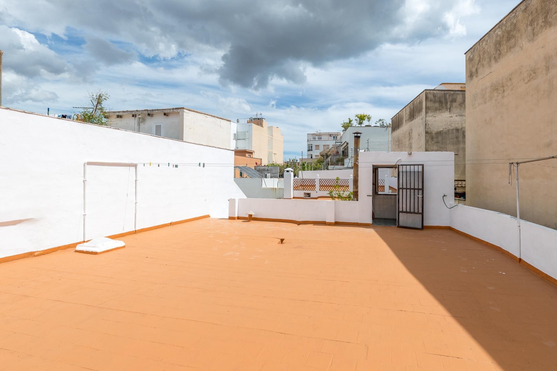 Vista exterior de Casa o xalet en venda en  Palma de Mallorca amb Jardí privat, Terrassa i Traster