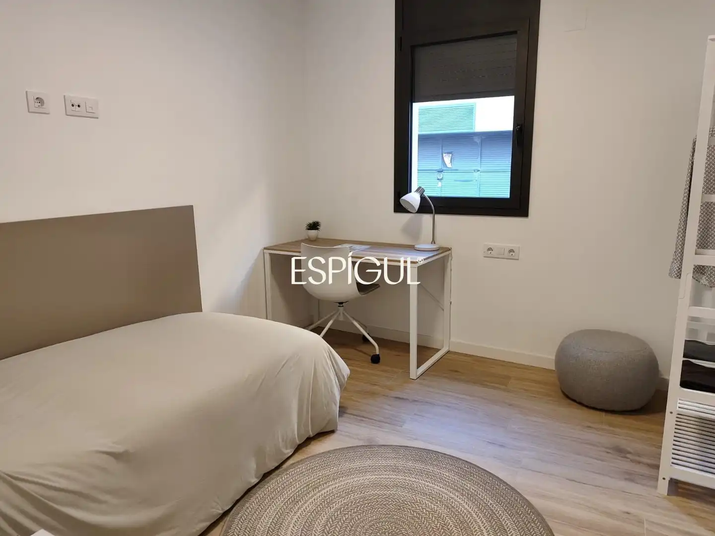 Schlafzimmer von Wohnung zur Miete in Fornells de la Selva mit Terrasse, Ofen und Mikrowelle
